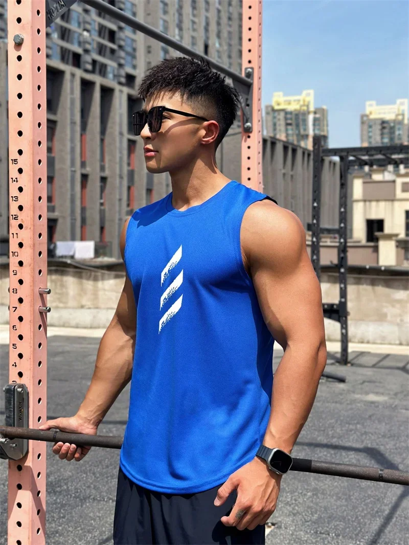 Men's Sleeveless Sports Vest Tops Simple Printed Round Neck Daily Fitness Sports Comfortable And Breathable Men's Short Sleeves