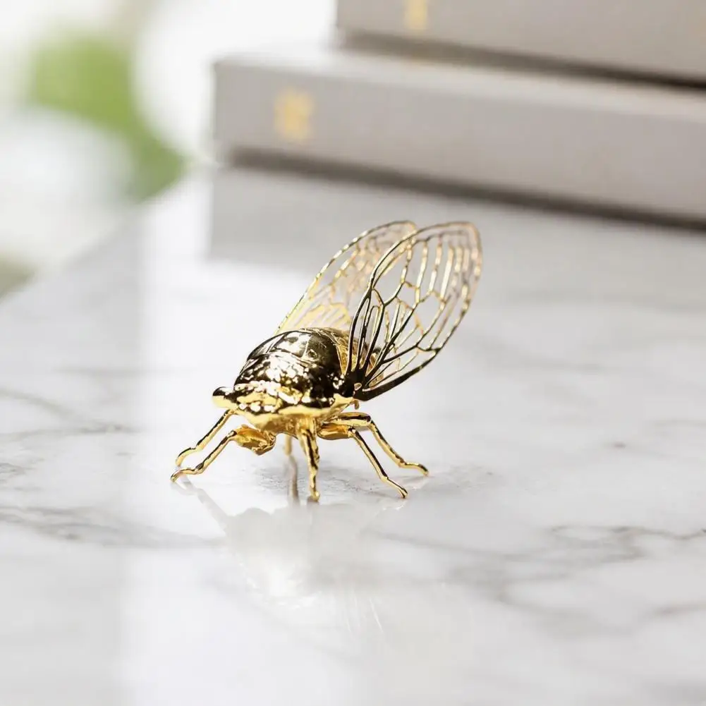 Cultural Gift Realistic Golden Cicada Ornament 3d Metal Sculpture Tea Table Decor Figurine for Office Desk Study Room Display