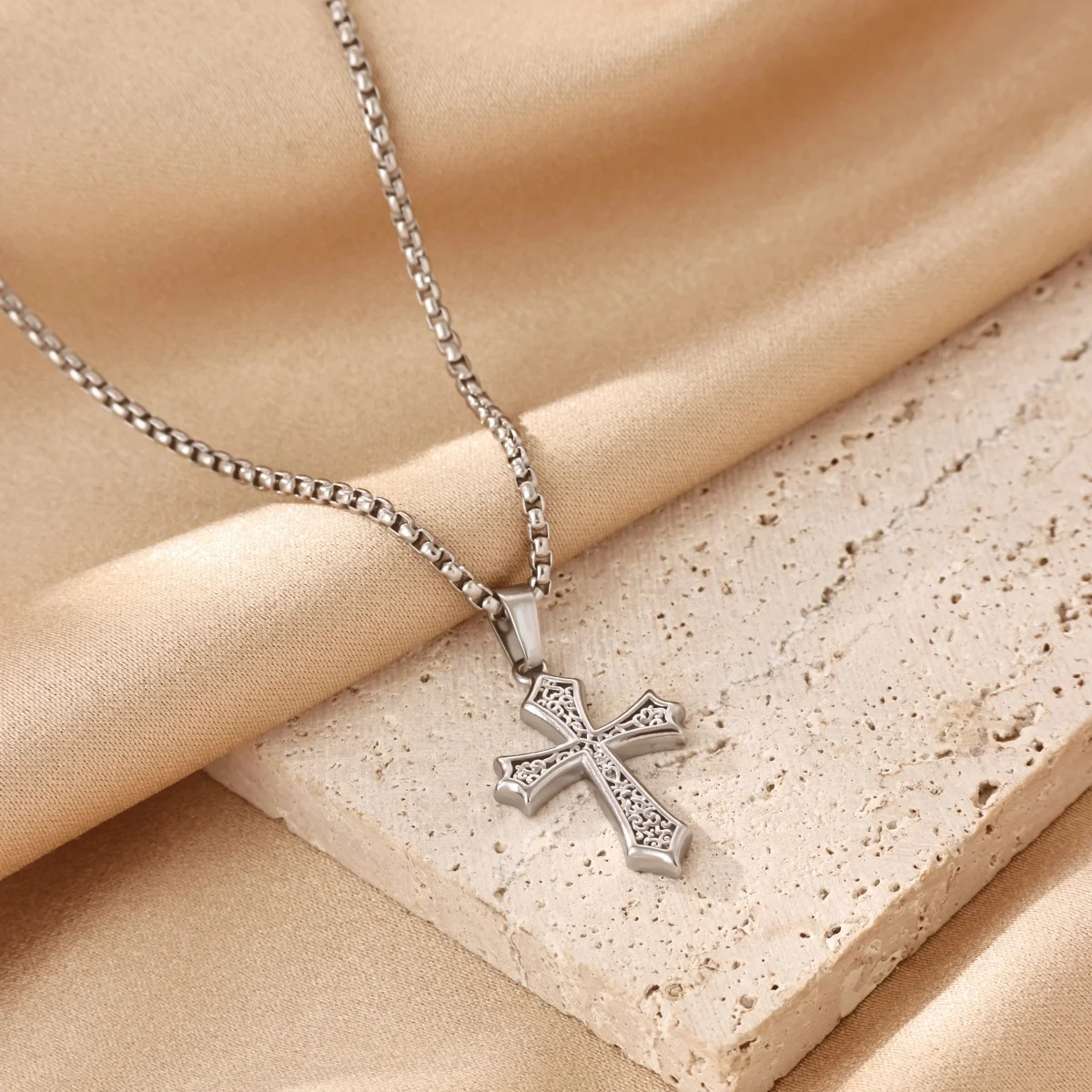 Naszyjniki z geometrycznym krz – Street Fashion Necklace recenzja i cena