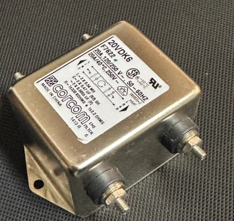1PCS/LOT 20VDK6 F7622 20A 120/250V 50-60Hz  COR COM