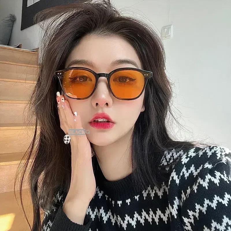 Fashion Square Sunglasses Women Clear Ocean Lens Shades UV400 Men Retro Rivets Decoration Orange Pink Sun Glasses