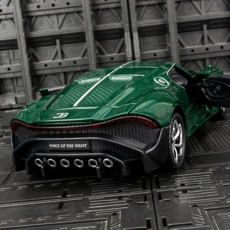 Puertas de coche modelo de supercoche de aleación Bugatti 1:24 y capó de motor, el maletero se puede abrir tiene funciones de sonido y iluminación simuladas