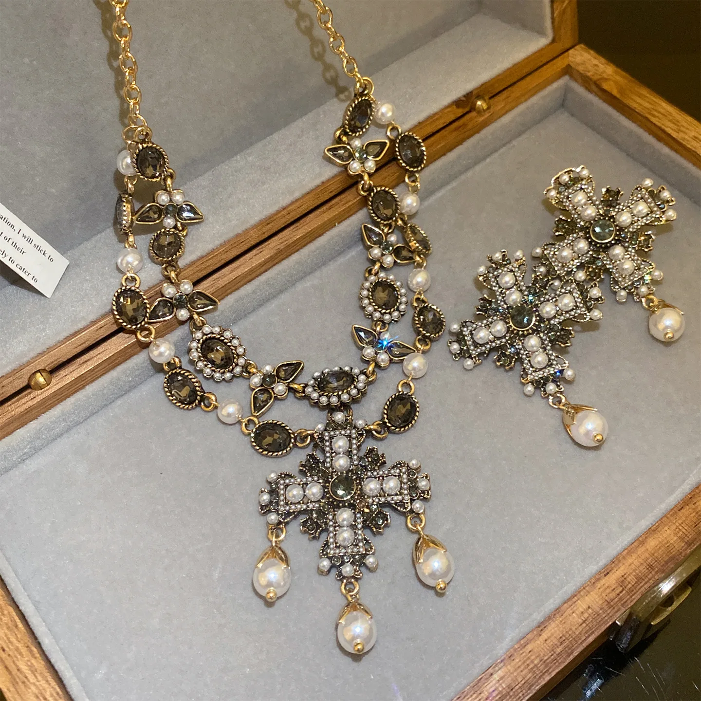 European and American fashion pearl necklace earring set