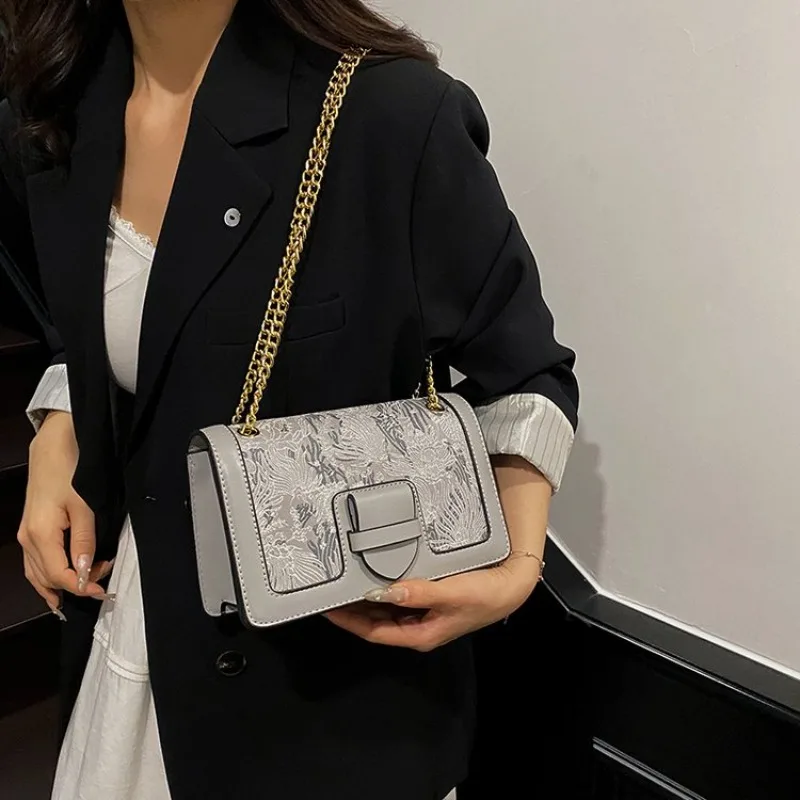 Practical Luxury Diaper Bag For Women Elegant Crossbody Bag Designer Leather Tote Minimalist Vintage Solid Color Style - view 3