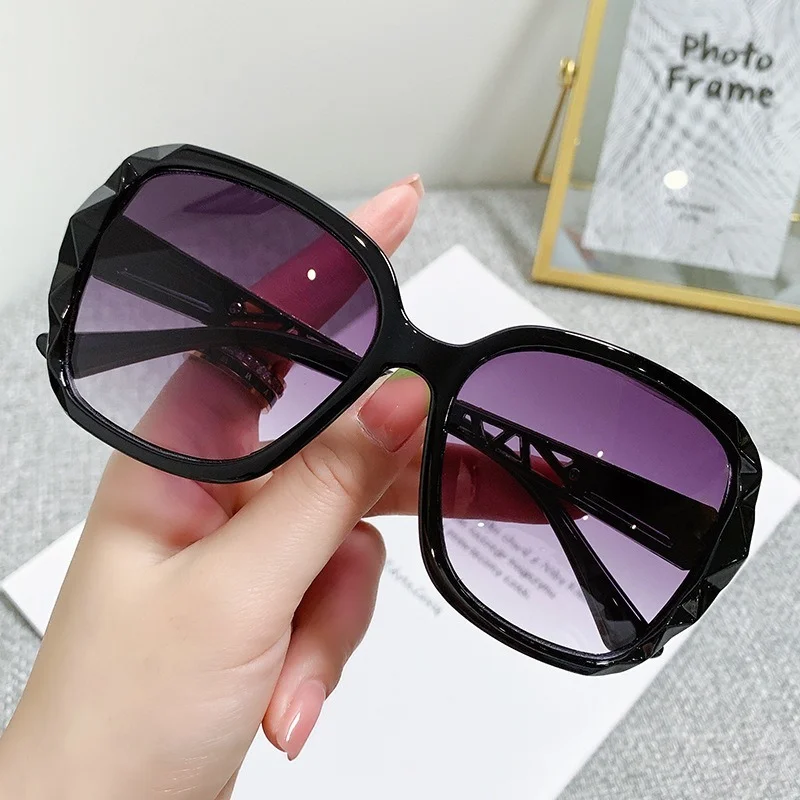 New Fashion Oversized Sunglasses Women Big Frame Vintage Square Glasses UV400 Eyewear Classic Goggles Oculos De Sol