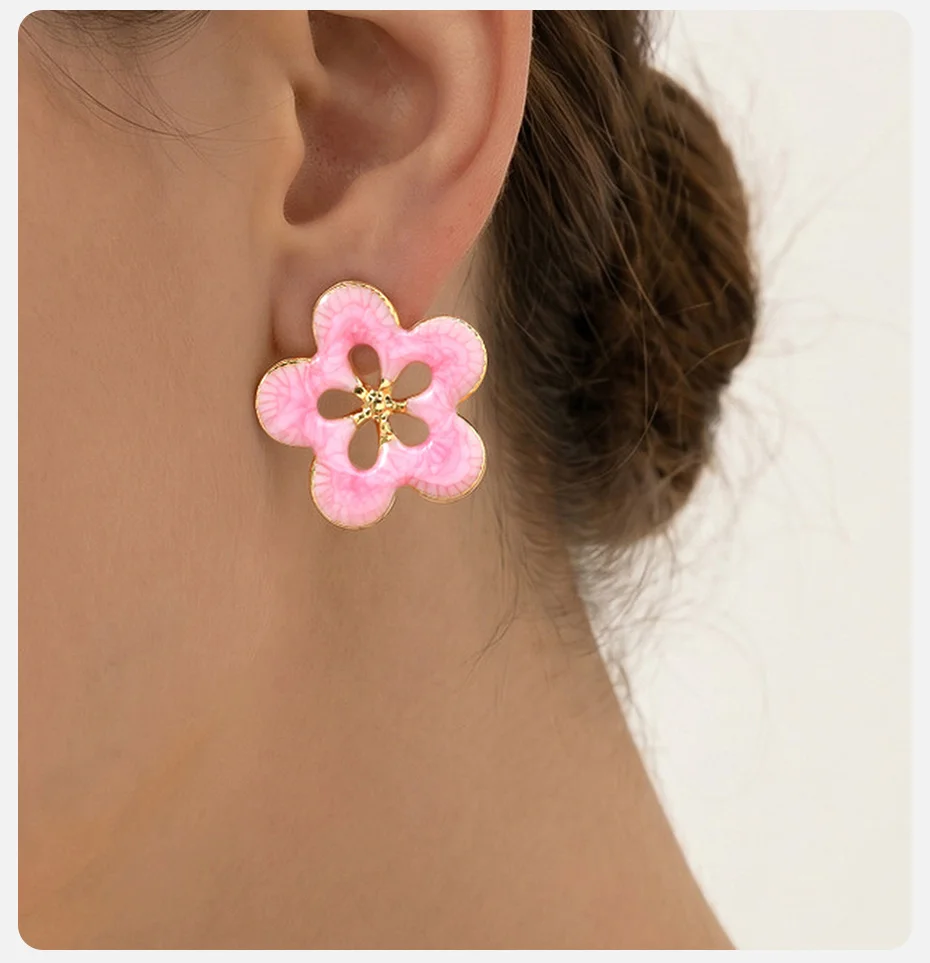 Vnox vergoldete Rosenblüten-Ohrringe für Damen, Edelstahl, niedliche rosa Emaille-Ohrstecker, französischer Stil, ästhetischer Schmuck – Detail 9