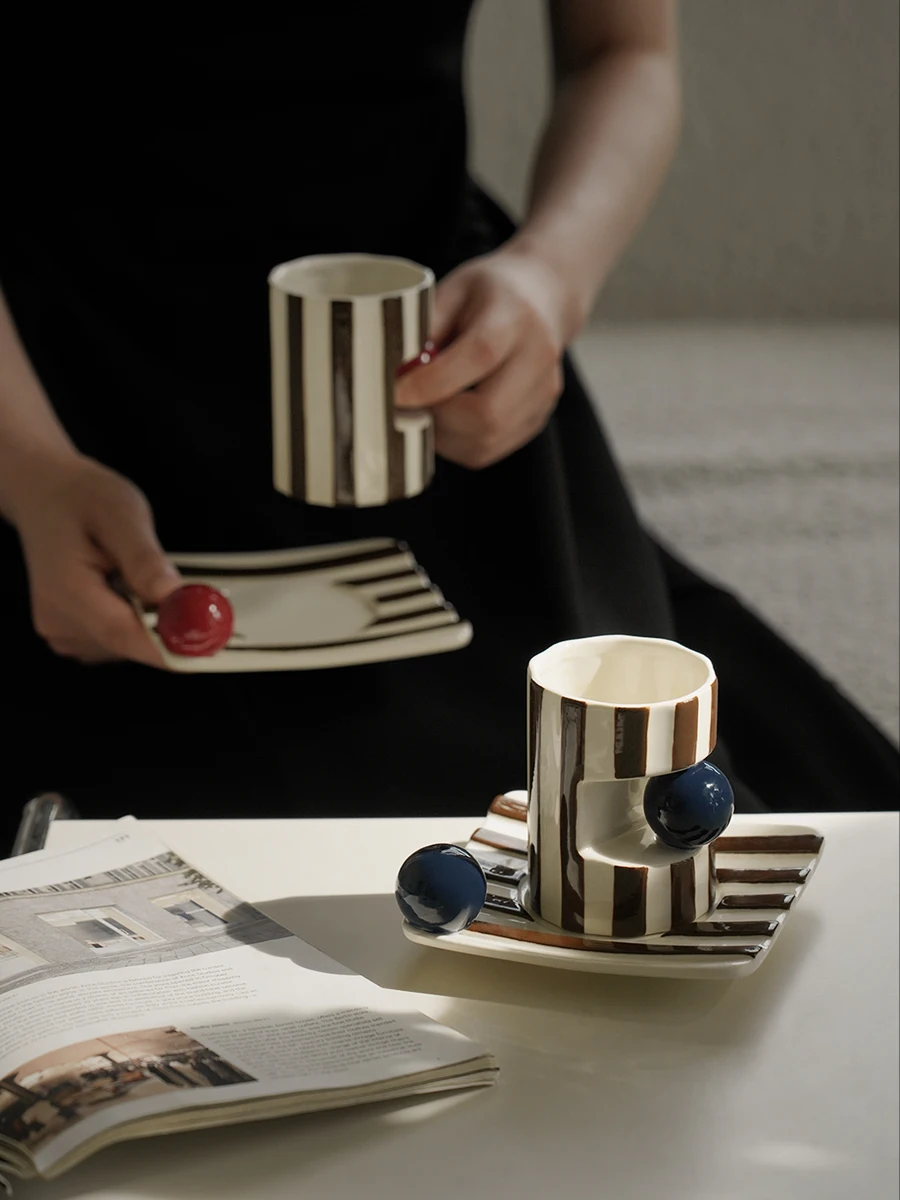 

Кружка для кофе ручной работы с цирковым полосатым узором, винтажный дизайн, круглая ручка-шар, 80 мл, универсальная, без крышки, специальное предложение