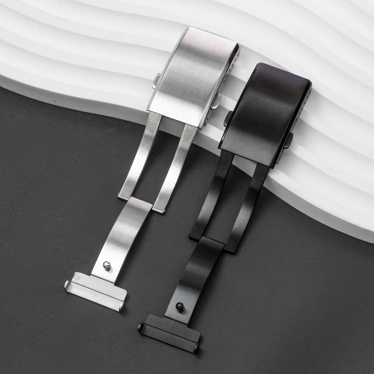 Watchdives Uhrenverschluss, 18 mm, 20 mm, 22 mm, silberfarben, faltbar, gefräster Sicherheitsverschluss, Ersatz-Uhrenschnalle aus Edelstahl
