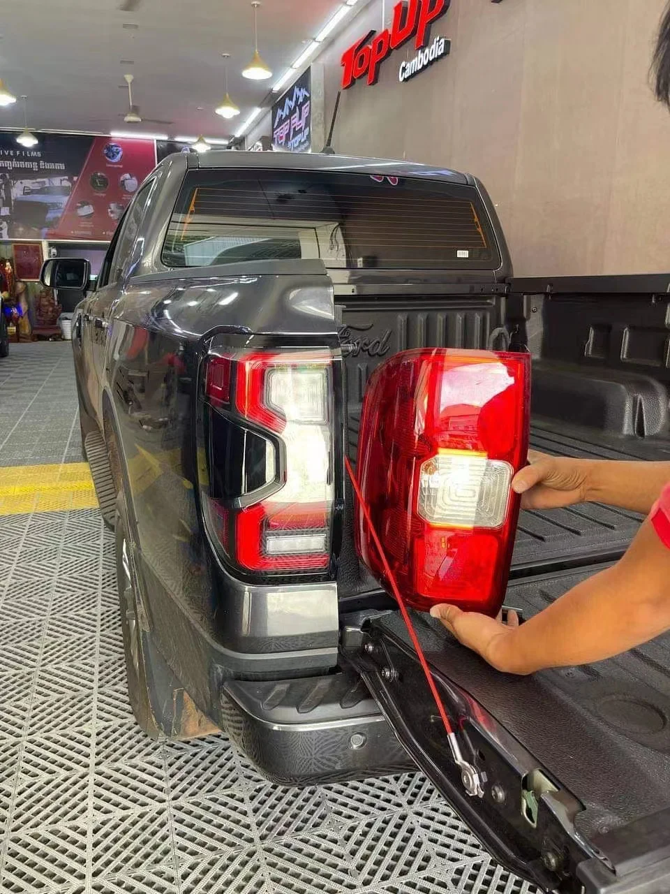 Without  Radar LED Tail Lights Rear Lamp For Ford Ranger 2023 2024 Wildtrak Rear Running Lamp Pickup Truck  Next GEN Accessories