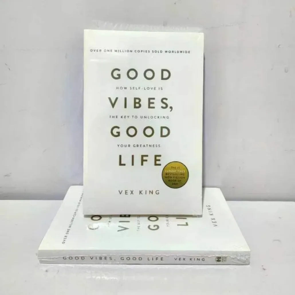 Bestseller Good Vibes Good Life de Vex King: Cómo el amor propio es la clave para desbloquear tu grandeza, el libro más vendido en formato de bolsillo.