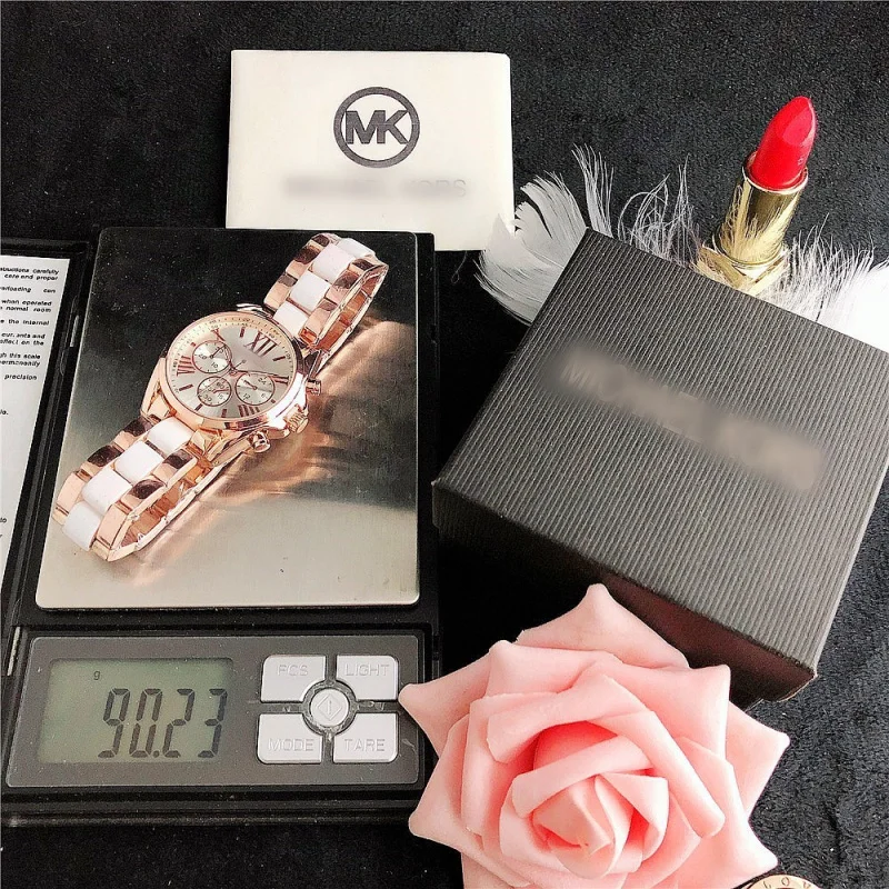 orologio da donna Orologio da uomo non meccanico giapponese per il commercio estero Orologio da donna Orologio da studente Scuola media High School Manufatto