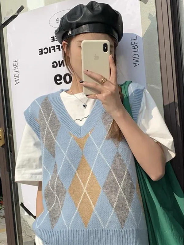 Retro Diamond Pattern Knitted Vest Women's V-neck Sleeveless Layering Outerwear Shoulder Pad Sweater Vest Brand Free Shipping
