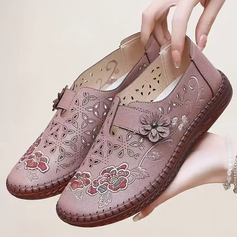 

Woman Big Size Leather Embroidered Flat sole Shoes Summer New Round Toe Hollow Out Breathable Ethnic Style Elderly Casual Shoes