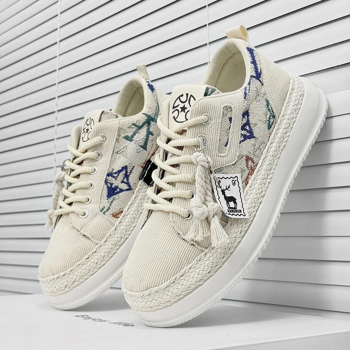 2026 Men's Casual Canvas Shoes Classic Color Matching Versatile Sports Board Shoes Comfortable Footwear