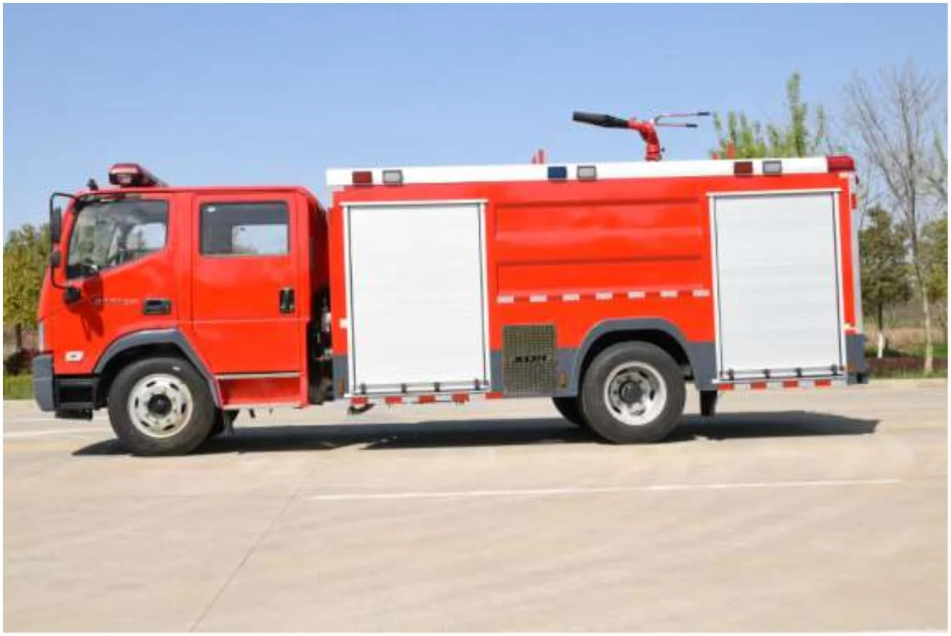 FOTON Foam Fire Truck 140kW Emergency Rescue Truck 4500L Water Tank 1500L Foam Tank for Sale