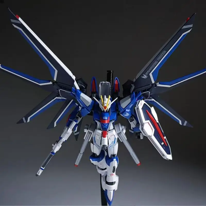 

Набор для сборки модели Gundam Ascension of Freedom Bandai HG 1/144 с наклейками и кронштейном для водной окраски ручной работы