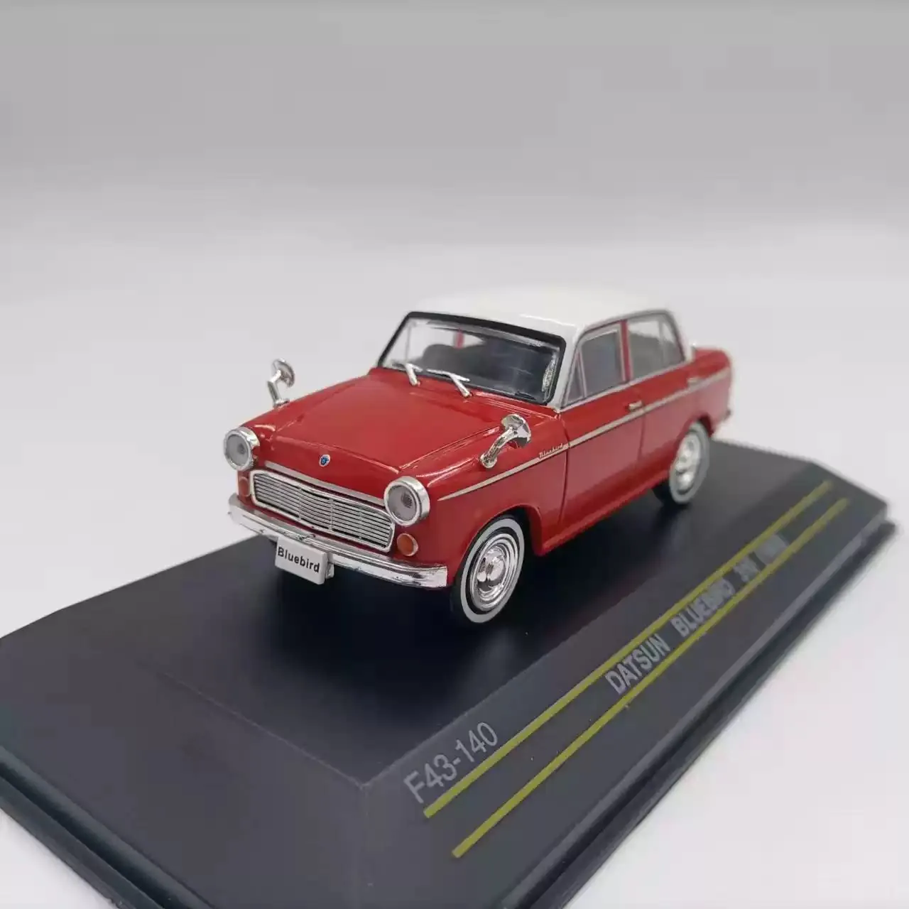 Diecast 1:43 Scale DATSUN BLUEBIRD 310 1959 Alloy Car Model