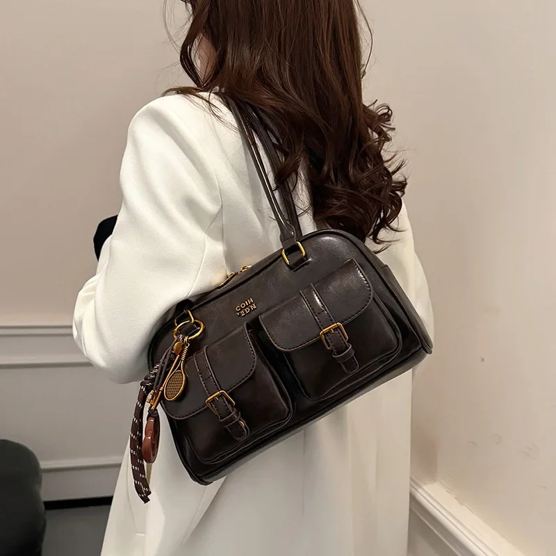 

Women's Autumn Winter Vintage Large Capacity Shoulder Underarm Tote Bag New Retro Trendy Bowling Bag PU Leather