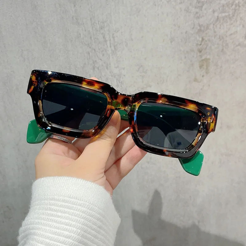 New Retro Small Frame Sunglasses Women's Brand Designer Square Sun Glasses Classic Men's Vintage Eyewear UV400 Oculos De Sol