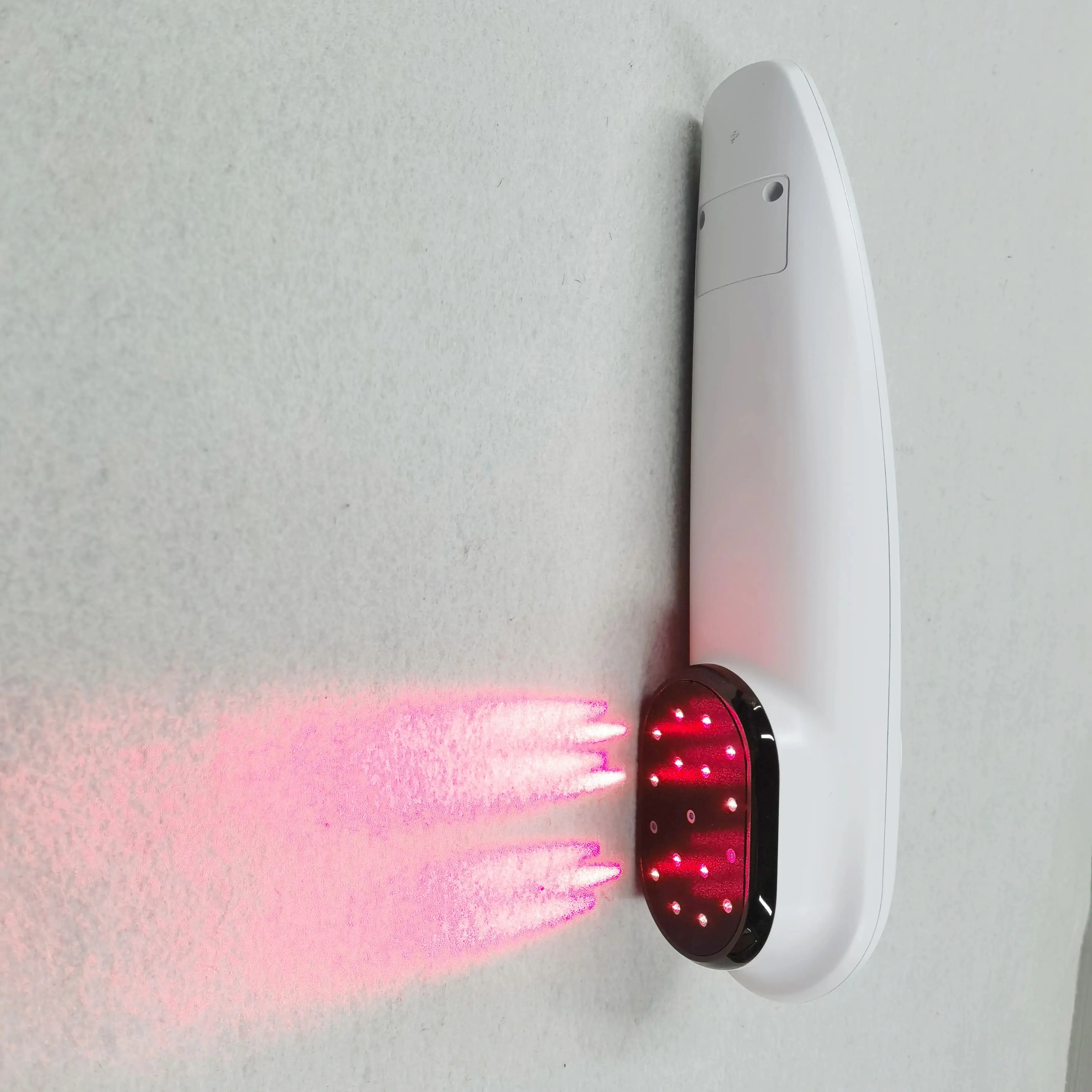 

HLKGO Лучшее холодное лазерное устройство мощностью 520 МВт для облегчения боли в коленях, спине, плечах, 650 нм * 14 и 808 нм * 3, красный инфракрасный свет