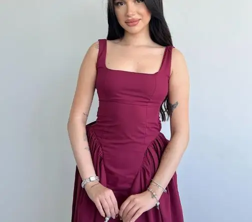 

2025 Spring/Summer New Women's Fashion Casual Solid Color Sleeveless Square Collar Strap Dress