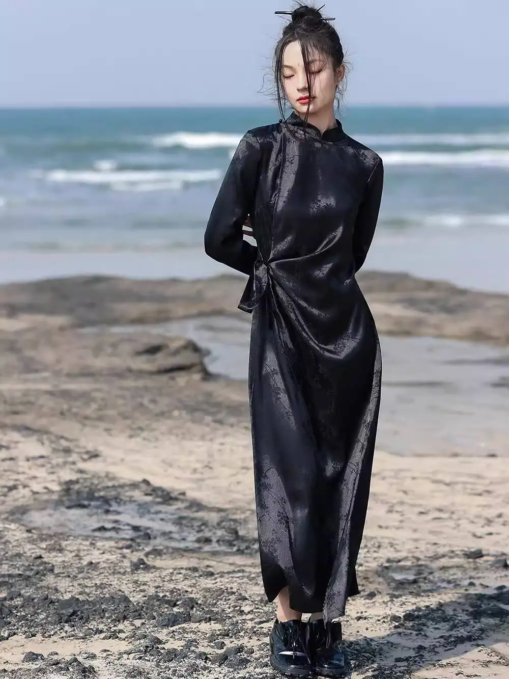 UMI MAO Nieuwe Chinese Satijn Donkere Jacquard Jurk Dames Lente Retro Niche Stijl Jurk Met Een Gevoel Temperament