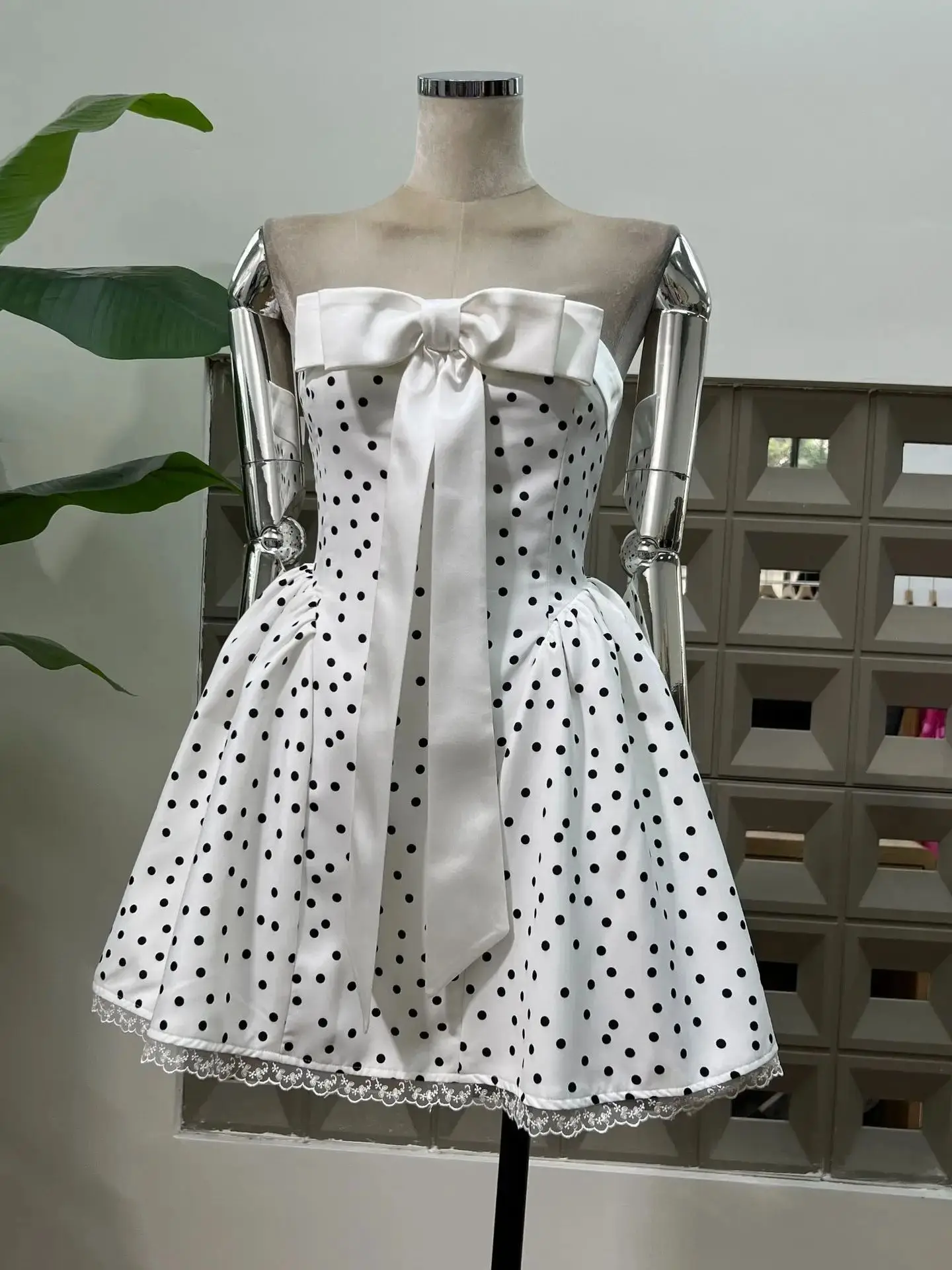 

Summer New Fashionable Women Dresses Waist Cinching Polka Dot Bow Strapless Puff Design Luxury Birthday Party Club Evening Dress