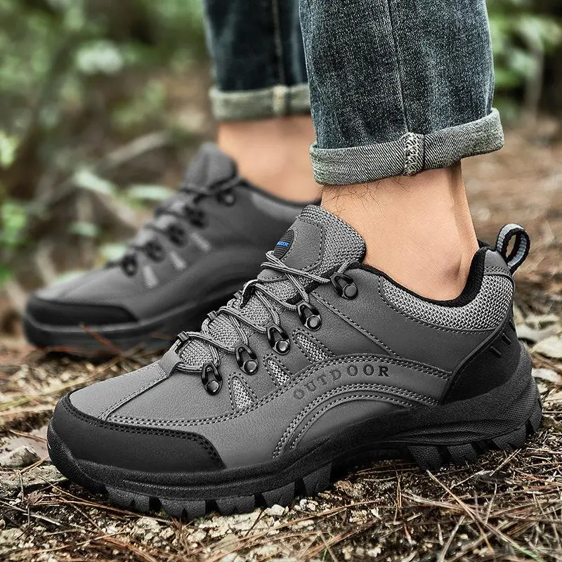 Large Size Low Cut Laced Wear Resistant Sports Outdoor Climbing Shoes Leather Surface Casual Work Shoes Mountain Boots