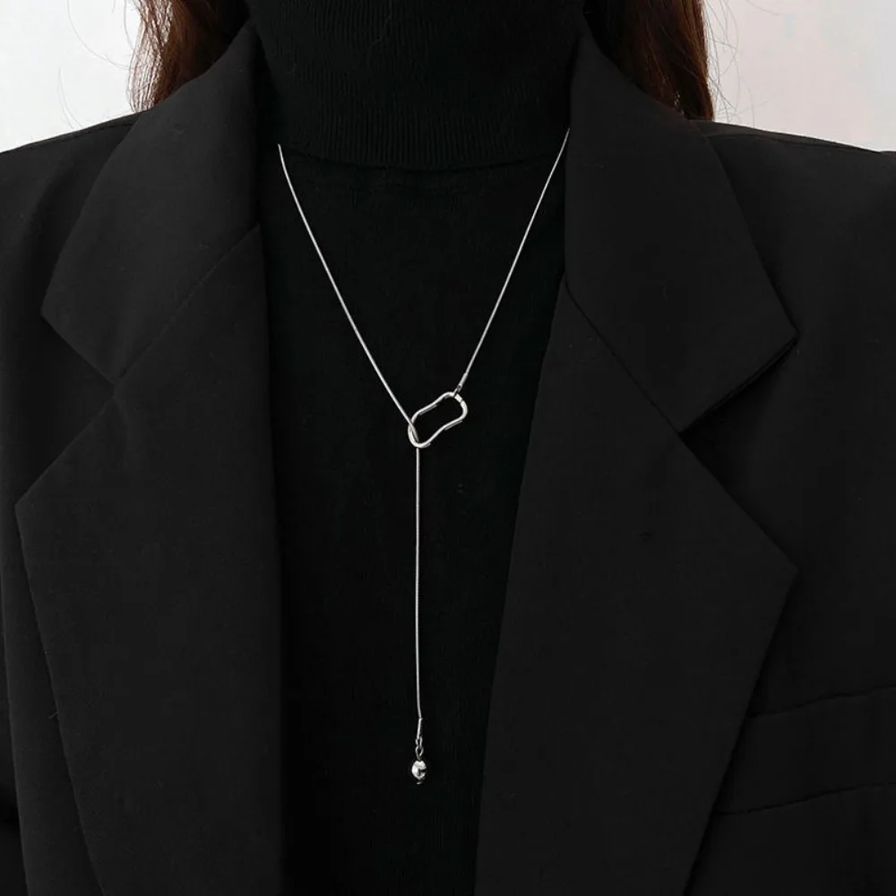 Minimalism Sliver Color Geometric Hollowed-out Peanut-shaped Pendant Snake Bone Chain Pull-out Necklace for Women Trendy Jewelry