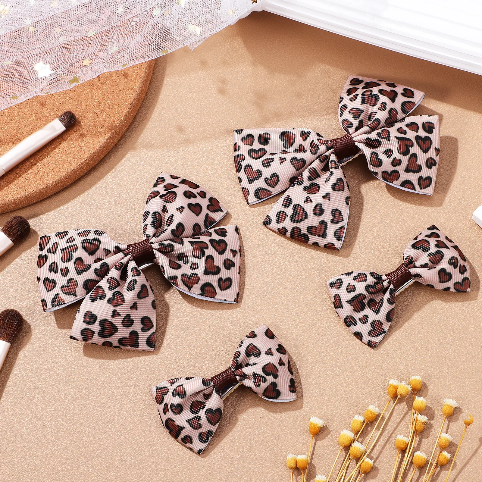 4 قطع من مشابك القوس المطبوعة، مجموعة من إكسسوارات القماش لحفلات إكسسوارات الشعر، مشبك فيونكات شعر لأعياد الميلاد