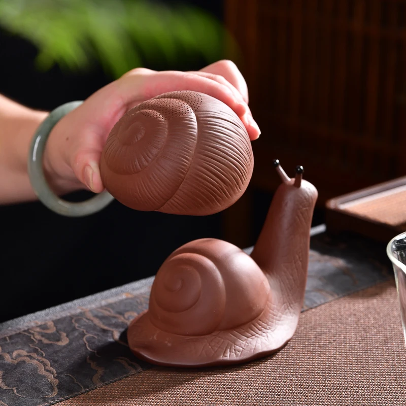 China creative tea set tea drain decoration ceramic small snail tea filter personalized figurine tea pet office study decoration