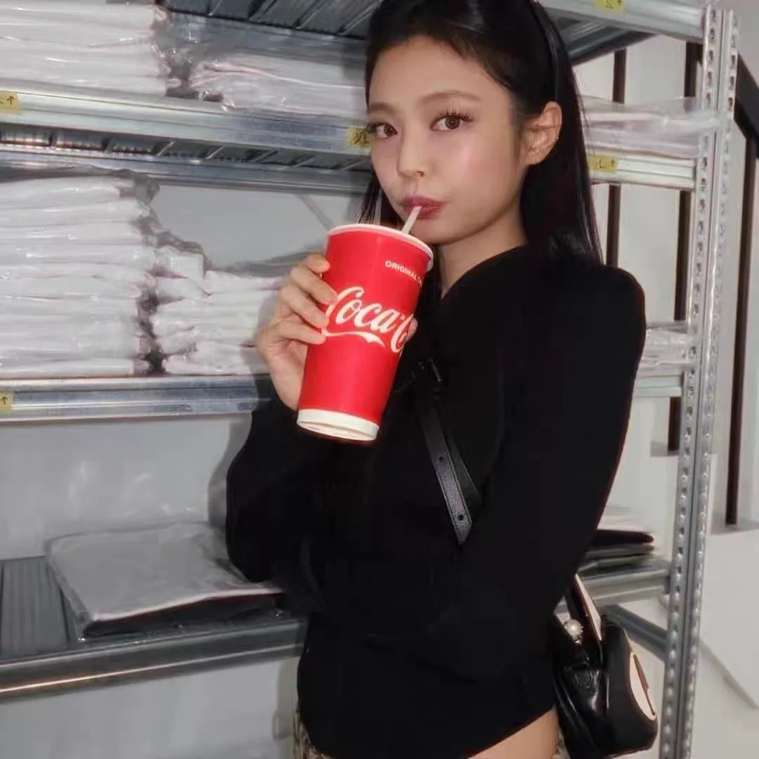 เสื้อยืดแขนยาวทรงสลิมฟิต ซิปยาว คอตั้ง เสื้อยืดผู้หญิงอินเทรนด์แฟชั่นลำลอง