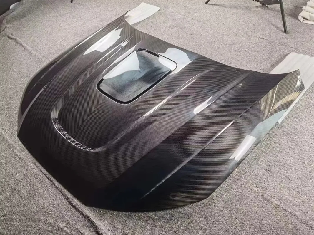Carbon Fiber Machine Cover for Audi A4 S4 Carbon Fiber Engine Cover Carbon Fiber Hood Engine Hatch
