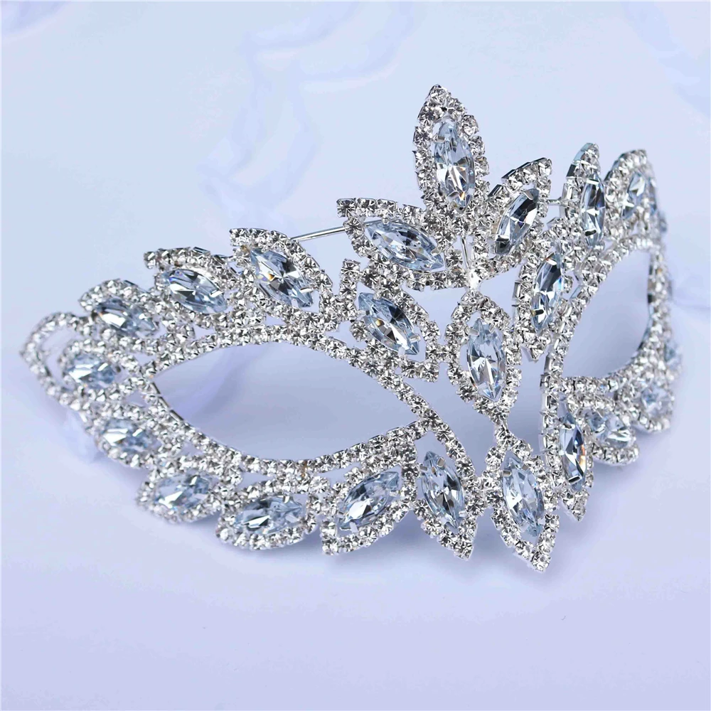 2023 New Exaggerated Halloween Crystal Mask Cover Jewelry for Women Handmade Bling Bling Rhinestone Mask Decoration Jewellery