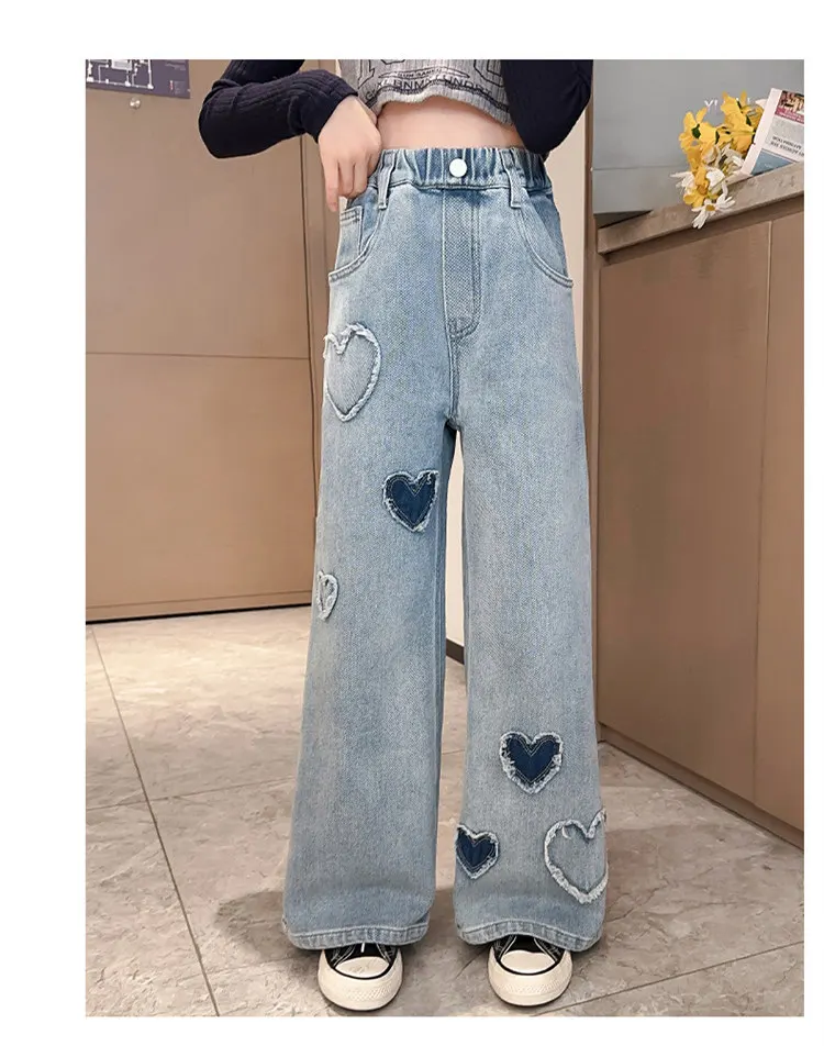 Weite Schulhosen für Mädchen mit Herz-Design, Lässige, Lockere 2025 Neue Frühlingsmode Lange Jeans, Kinderhosen im Koreanischen Stil – Detail 2