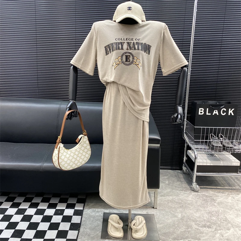 

New 2022 fashion style Famous brand summer Letter printing Loose Shoulder pad T-shirt Elastic high waist Straight skirt suits