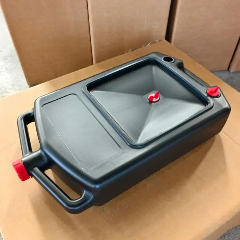 Oil Drain Pan for Vehicle Oil Changes, 11 L Plastic Motor Oil Collector with Integrated Carry Handle, Approx. 33cm x 58cm X37F