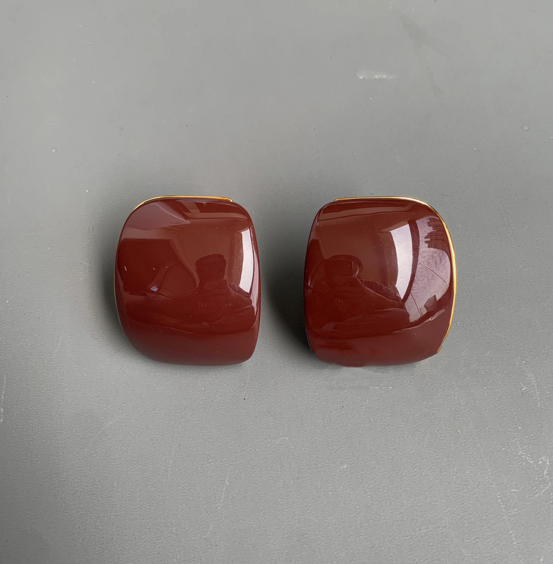 

Модные геометрические квадратные акриловые серьги высшего качества, роскошные зажимы для ушей, женские брендовые дизайнерские ювелирные изделия, тренд