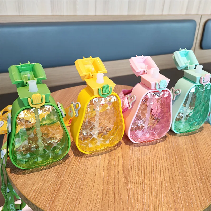 

600ML Pineapple Shape CupsPlastic Water Bottle with Straw Iced Coffee Mug Transparent Milk Latte Juice Drinkware כוסות לקפה קר