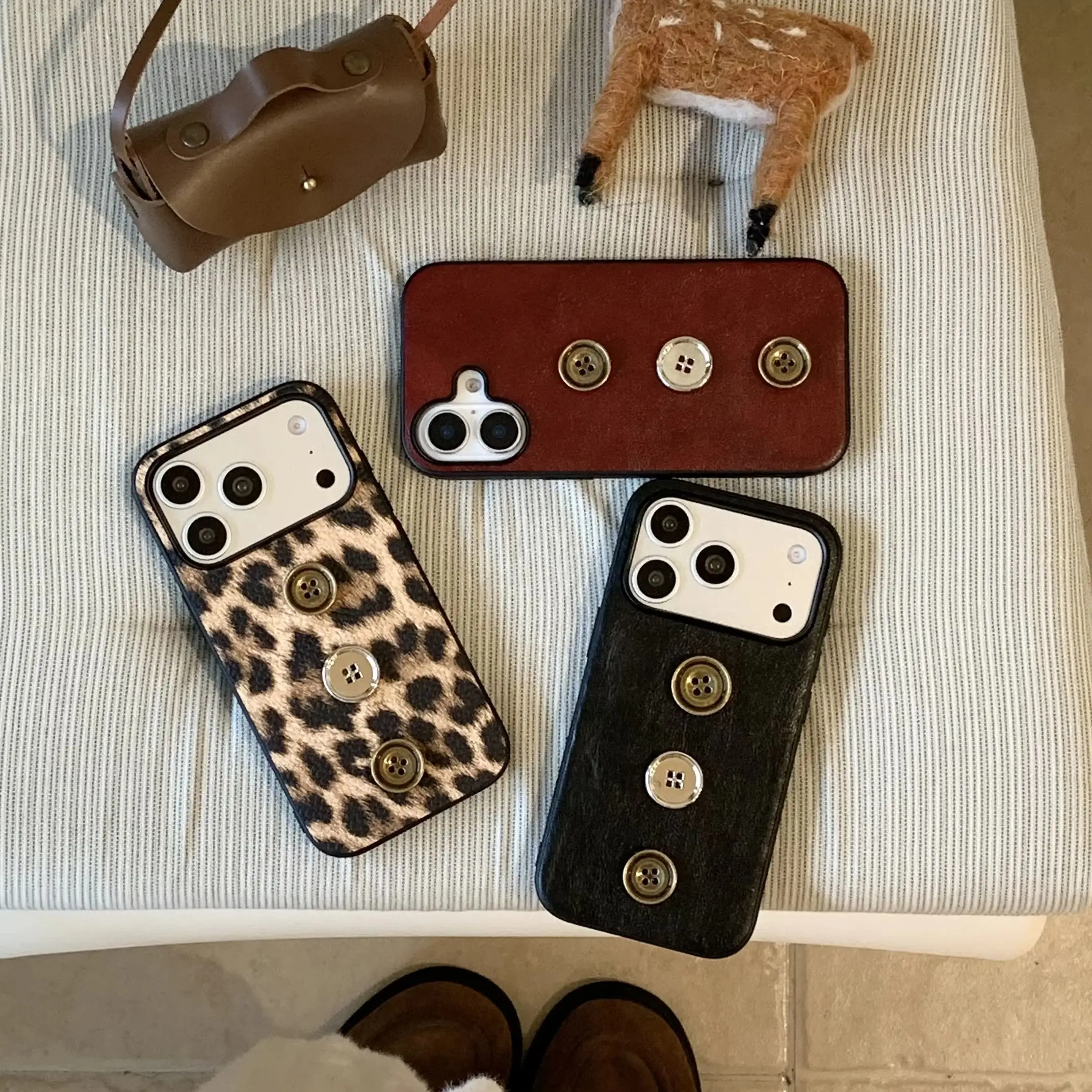 

Luxury Stereoscopic Button Design Red Black Leopard Print Leather Imitation Protective Cover Case For iPhone 17 16 15 14 Pro Max
