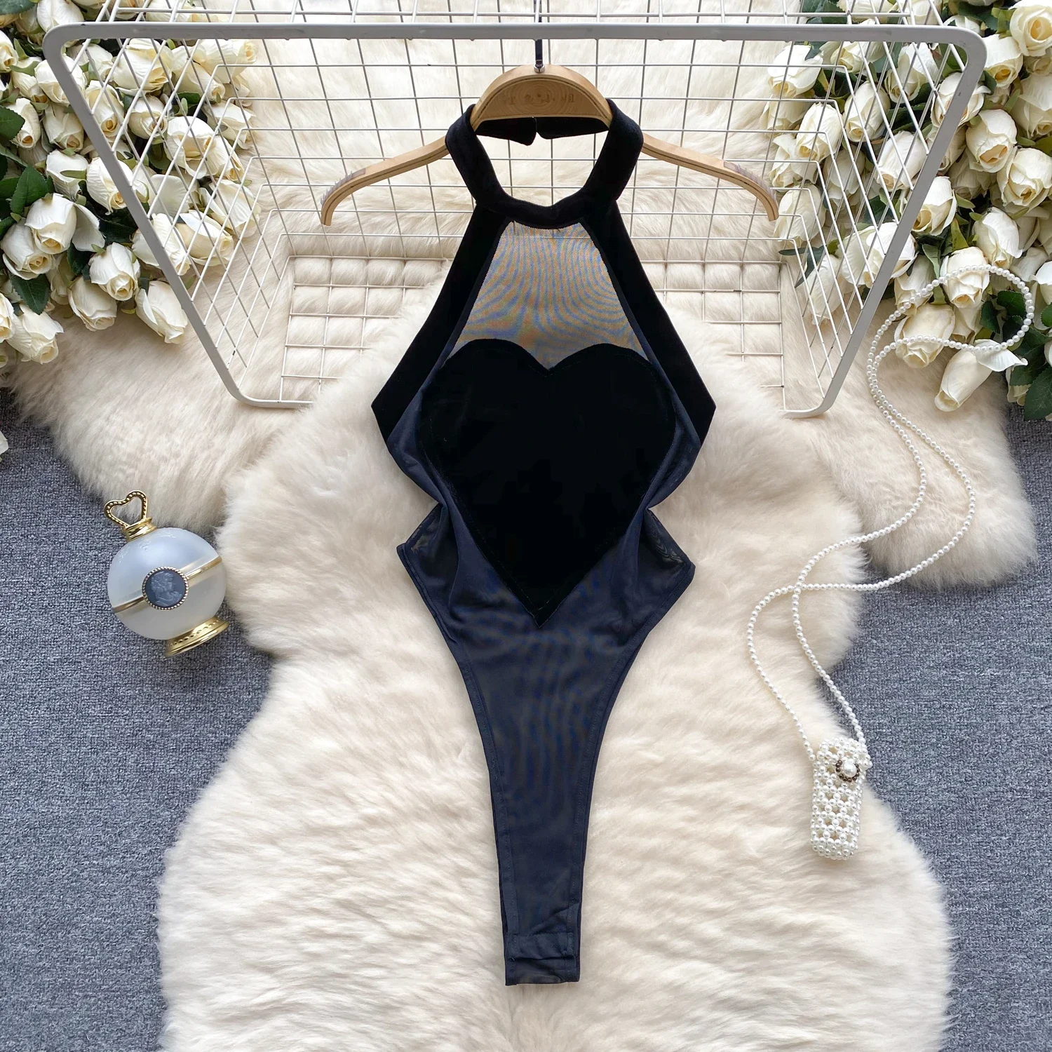 

Love бархатные сексуальные боди в сетку в стиле пэчворк с лямкой на шее и открытой спиной облегающие тонкие Hotsweet женские модные уличные комбинезоны Y2K