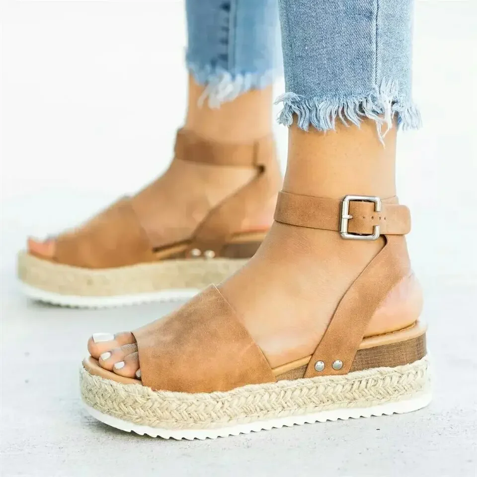 2026 spring and summer large size hemp rope bottom muffin platform sandals European and American women's buckle wedge heel femal