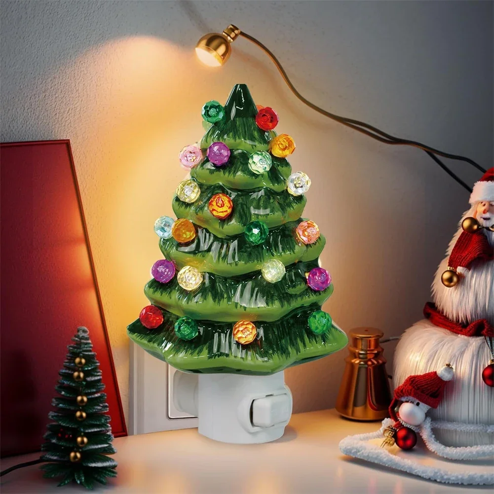 110V โคมไฟกลางคืนมือทาสี Nightlightต้นคริสต์มาส LED Night Light เซรามิคตกแต่ง Vintage สีเขียว Xmas Tree Wall Plug In