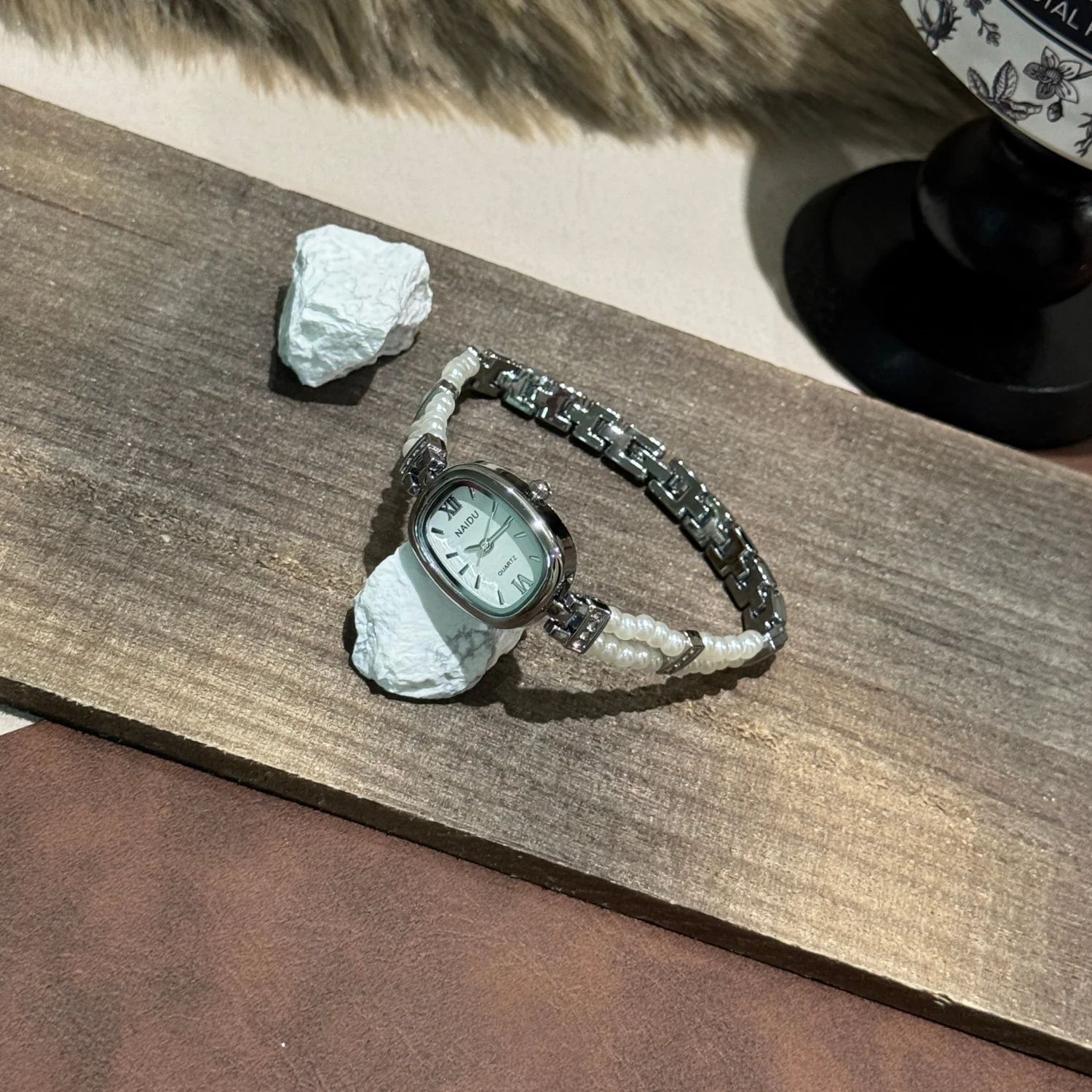 ساعة نسائية بحزام مرصع باللؤلؤ ساعة فاخرة للسيدات هدية سوار ساعة موضة كوارتز ساعات معصم للبنات ساعة Relojes Para Mujer