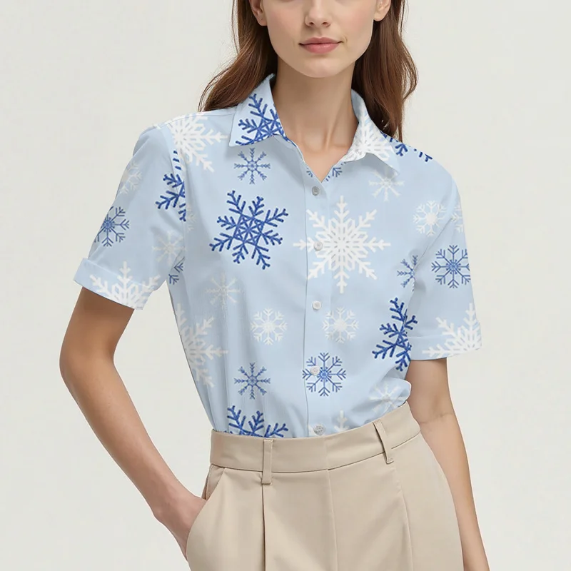 Christmas Snowflake and Christmas Tree Print Women's Regular Short-Sleeve Shirt, Simple and Stylish for Everyday Wear
