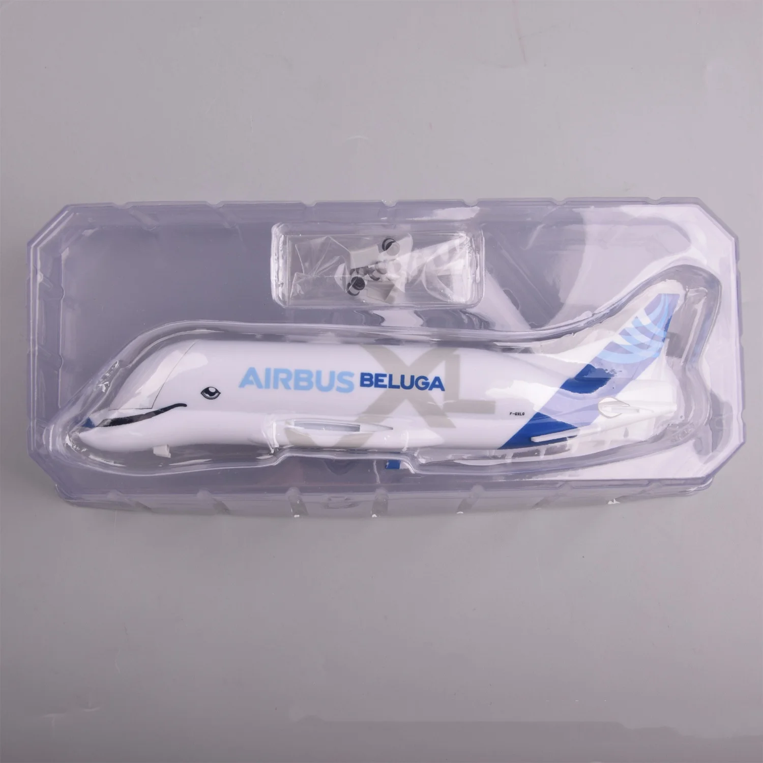 20cm Model Plane A330 Beluga Openable Cabin Super Transport Aircraft Plastic Miniature Airplane Aviation Souvenir Gift