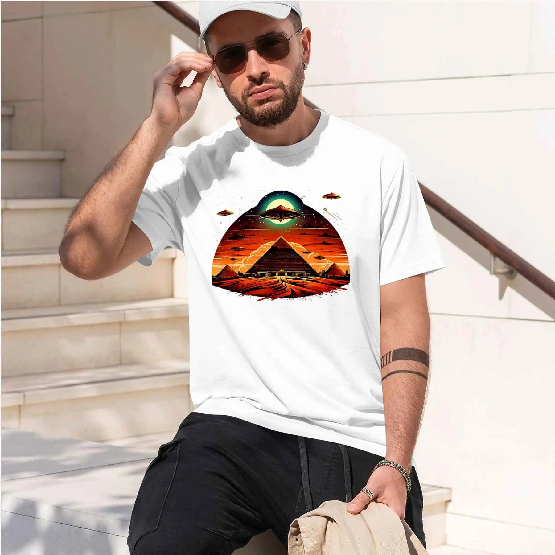 2026 new printed T-shirt printed with Men's Retro Alien UFO Egyptian Pyramid Print T-Shirt Sci-Fi Style Cool Casual Crewneck T