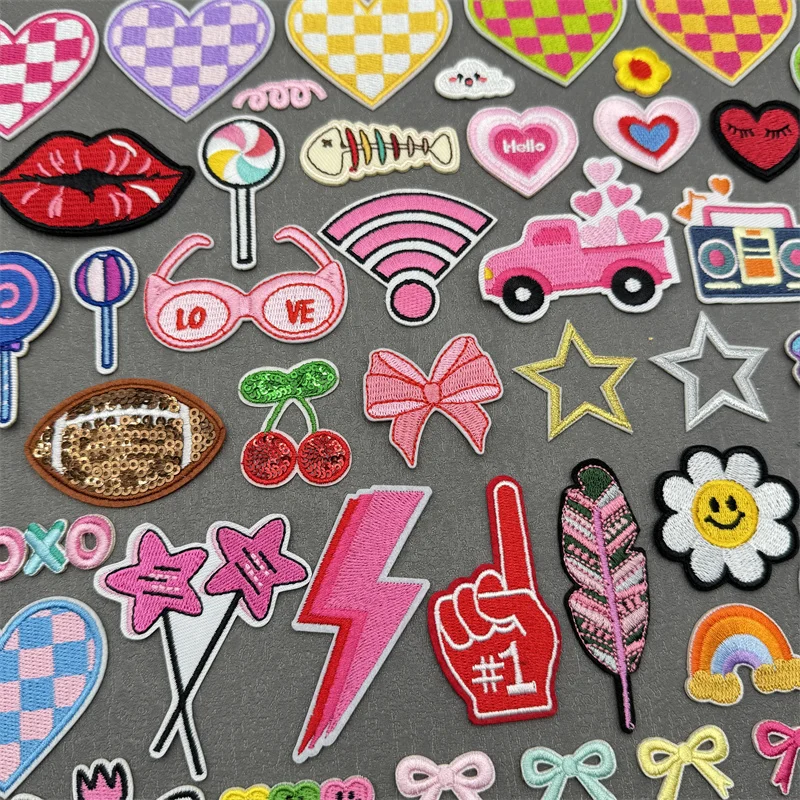 Parches bordados pequeños de dibujos animados para ropa, parche de caramelo/cereza, parches para planchar en ropa, insignias adhesivas fusibles