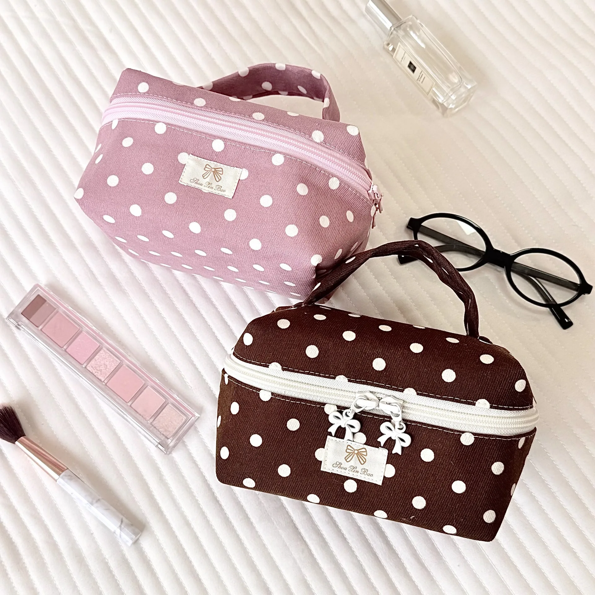 Sac de maquillage portable en tissu à pois Sweet In's avec couvercle rabattable, grande capacité, sac de rangement pour cosmétiques, sac de toilette