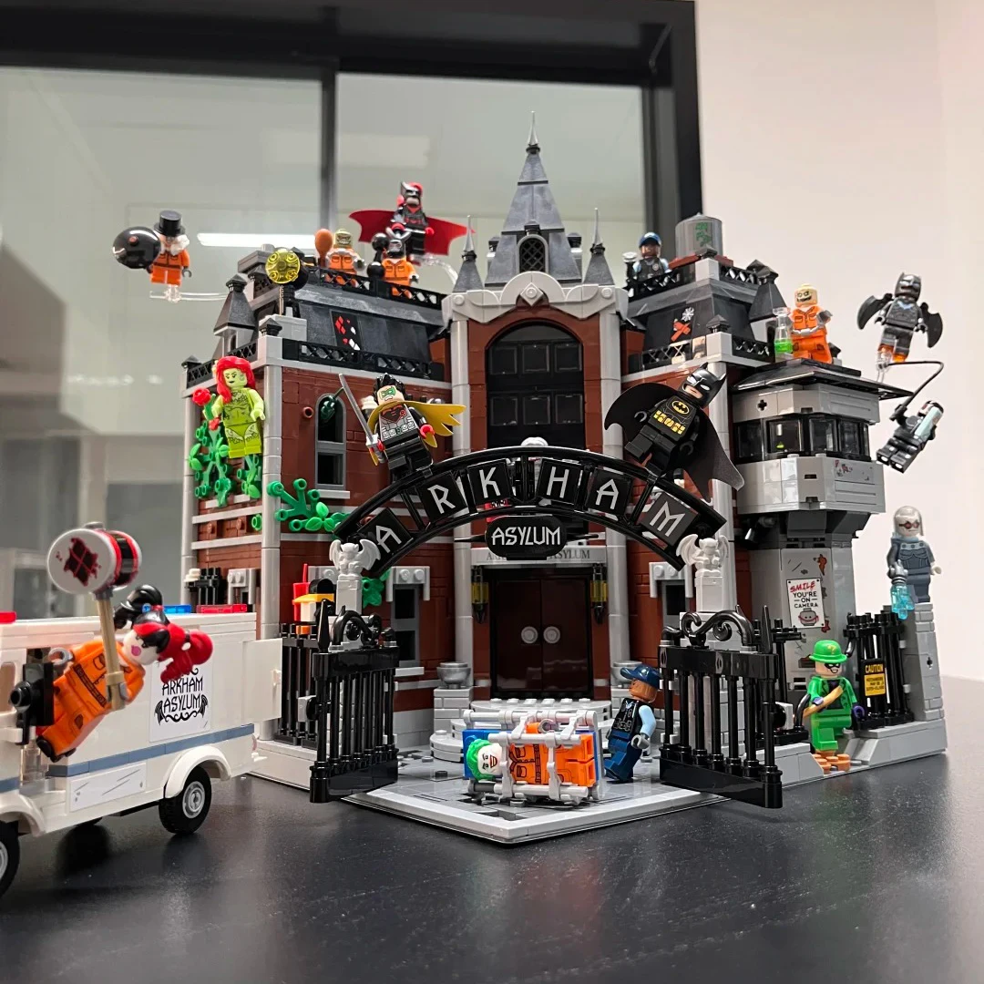 

Новый конструктор-модель «Аркхэм-Асайл» из серии «Герои 2026», набор для декорации, подарок на Хэллоуин, Рождество, детский подарок на день рождения